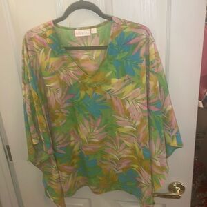 BELLE BY KIM‎ GRAVEL | Woven Aloha Poncho blouse, size medium - EUC